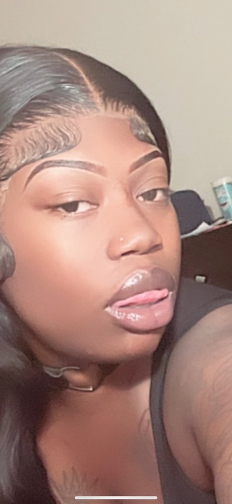 Foto di nudo di fuga di OnlyFans di Seduces Lounge 