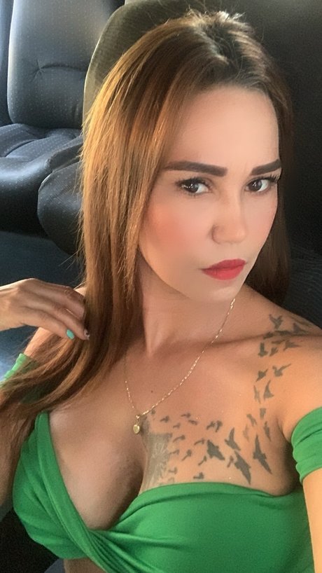Foto di nudo di fuga di OnlyFans di Maria Colorado