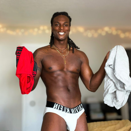 Foto di nudo di fuga di OnlyFans di Marcus Hardwood