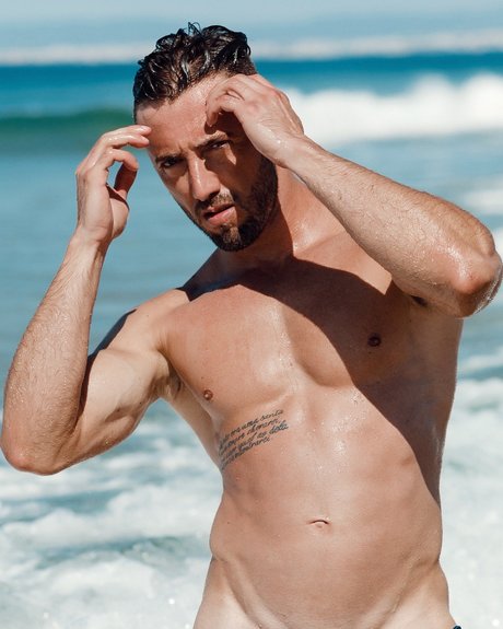 Foto di nudo di fuga di OnlyFans di  Marcos Oliveira