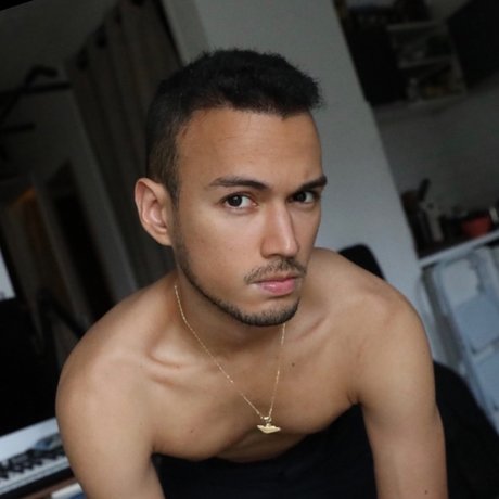 Foto di nudo di fuga di OnlyFans di Marco