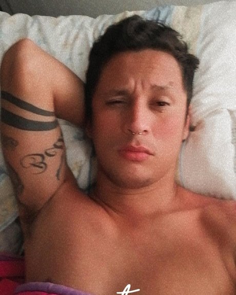 Foto di nudo di fuga di OnlyFans di Mark Mongra