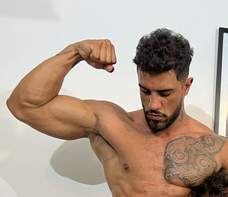 Foto di nudo di fuga di OnlyFans di Morochovip