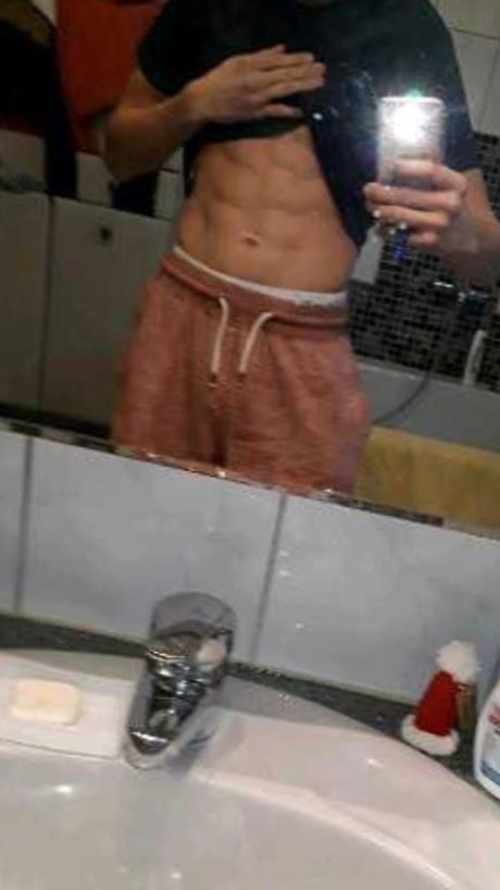 Foto di nudo di fuga di OnlyFans di Marcel