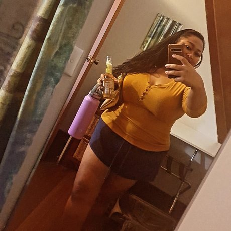Foto di nudo di fuga di OnlyFans di Marita Calova