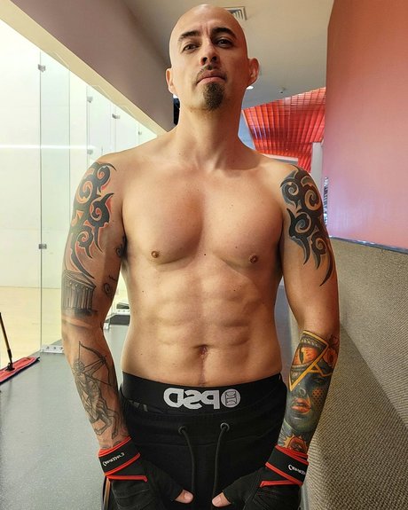 Foto di nudo di fuga di OnlyFans di Mao M
