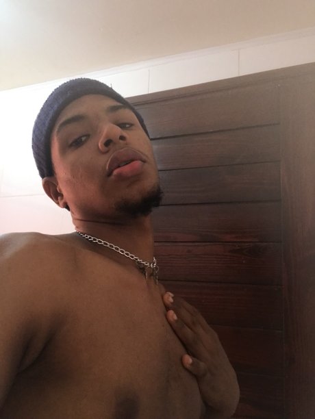 Foto di nudo di fuga di OnlyFans di Manuxxx