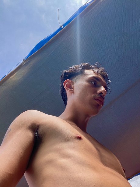 Foto di nudo di fuga di OnlyFans di Manu Medina