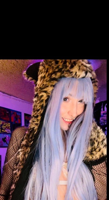 Foto di nudo di fuga di OnlyFans di Man Eater Mantis