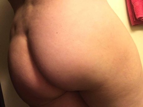 Foto di nudo di fuga di OnlyFans di Horror Hoe