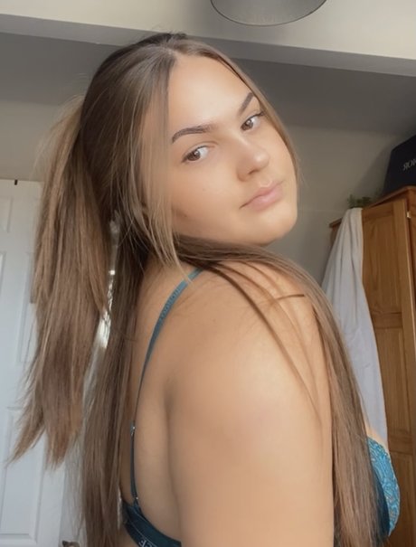 Foto di nudo di fuga di OnlyFans di Katie Lauren