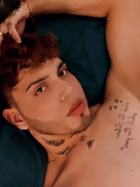 Foto di nudo di fuga di OnlyFans di Armando