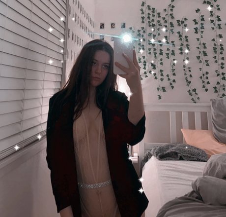 Foto di nudo di fuga di OnlyFans di Arianna