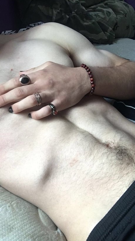Foto di nudo di fuga di OnlyFans di Roman