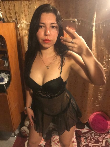 Foto di nudo di fuga di OnlyFans di Maria Rosana Silvero