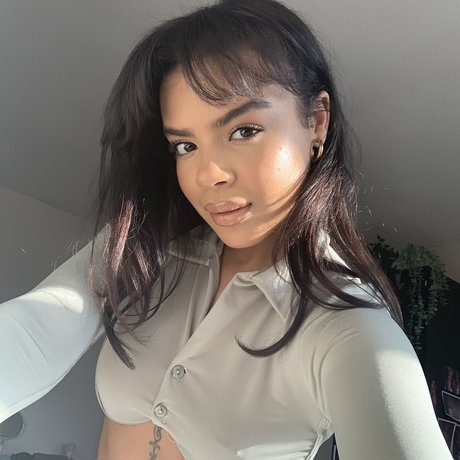 Foto di nudo di fuga di OnlyFans di Robyn