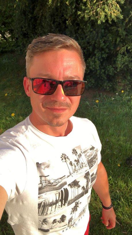 Foto di nudo di fuga di OnlyFans di Rob