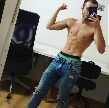 Foto di nudo di fuga di OnlyFans di Martin Dobrovic
