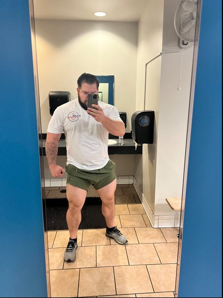 Foto di nudo di fuga di OnlyFans di Dj