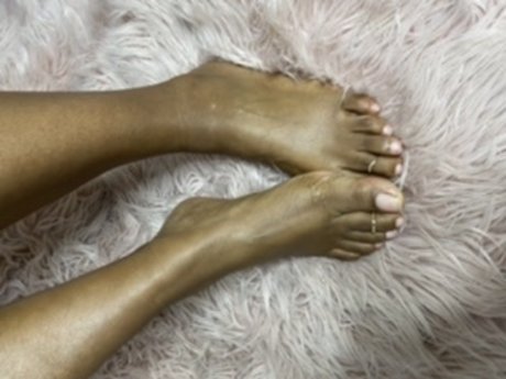 Foto di nudo di fuga di OnlyFans di Marli Quinn Feet