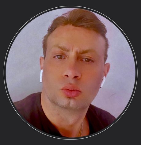 Foto di nudo di fuga di OnlyFans di Markoher