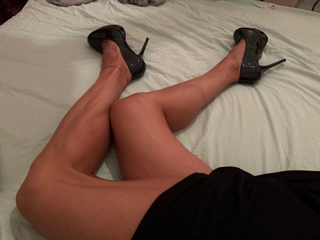 Foto di nudo di fuga di OnlyFans di Marilyn Trav