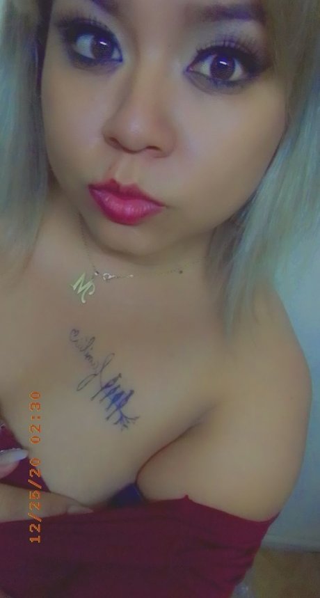 Foto di nudo di fuga di OnlyFans di Marilu