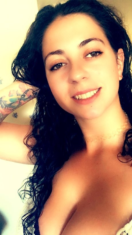 Foto di nudo di fuga di OnlyFans di Ash Vaporeon
