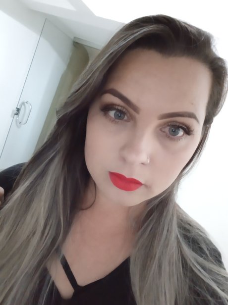 Foto di nudo di fuga di OnlyFans di Bh Lpez