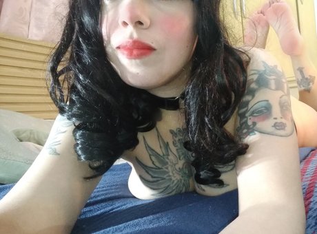 Foto di nudo di fuga di OnlyFans di Suzy Babi Pinup Doll