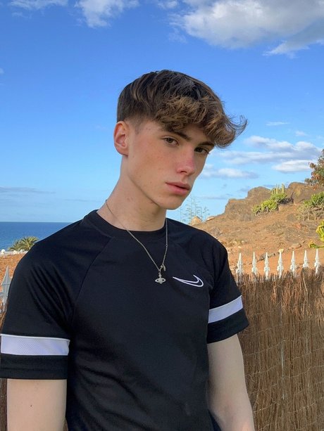 Foto di nudo di fuga di OnlyFans di Maxence