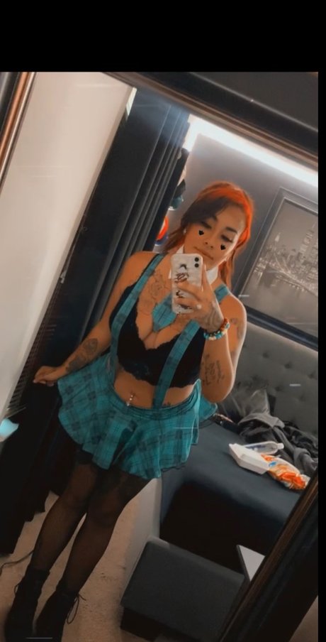Foto di nudo di fuga di OnlyFans di Baby J
