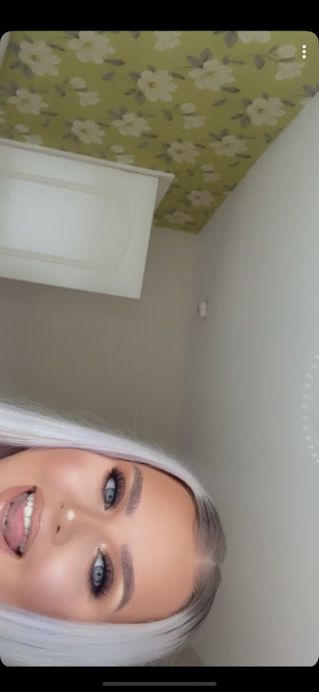 Foto di nudo di fuga di OnlyFans di Babyhx