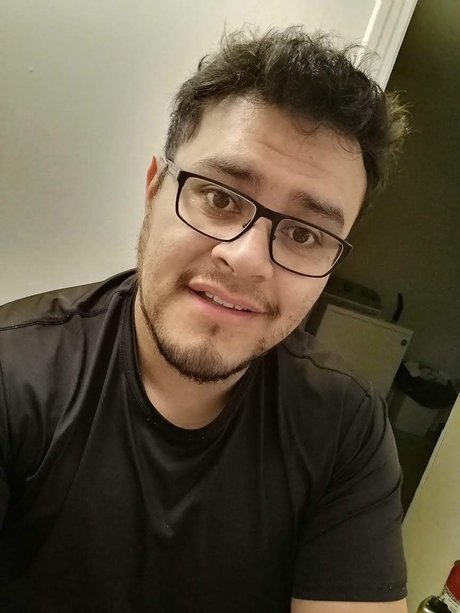 Foto di nudo di fuga di OnlyFans di Armando