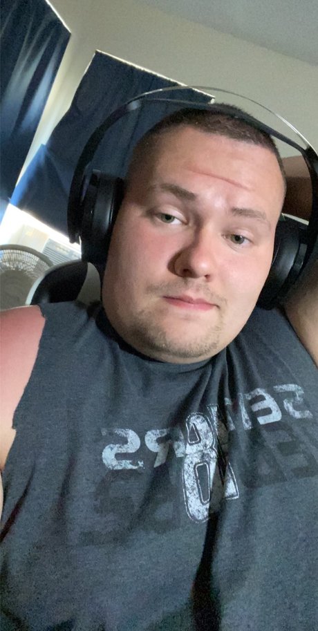 Foto di nudo di fuga di OnlyFans di Matt B