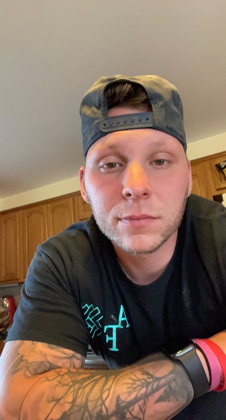 Foto di nudo di fuga di OnlyFans di Matt Arquette