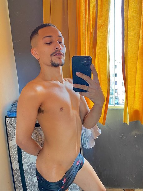 Foto di nudo di fuga di OnlyFans di Matheus