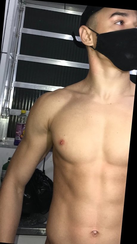 Foto di nudo di fuga di OnlyFans di Theusluccas