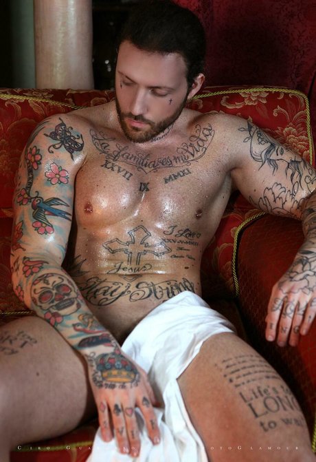 Foto di nudo di fuga di OnlyFans di Master Viking