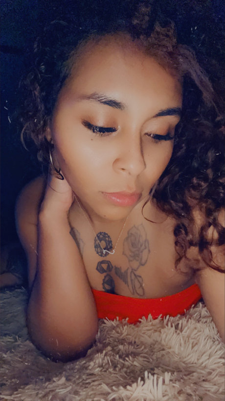 Foto di nudo di fuga di OnlyFans di Doraa