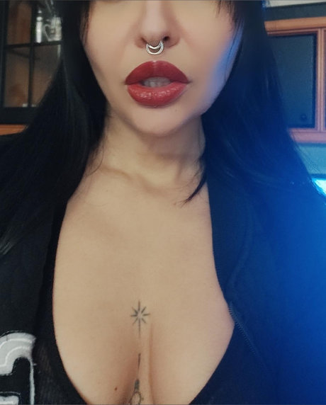 Foto di nudo di fuga di OnlyFans di Mashareal84
