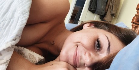 Foto di nudo di fuga di OnlyFans di Honey