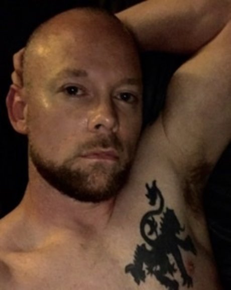 Foto di nudo di fuga di OnlyFans di Meetmeinthelou