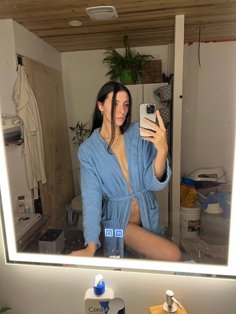 Foto di nudo di fuga di OnlyFans di Meemie Gosselin