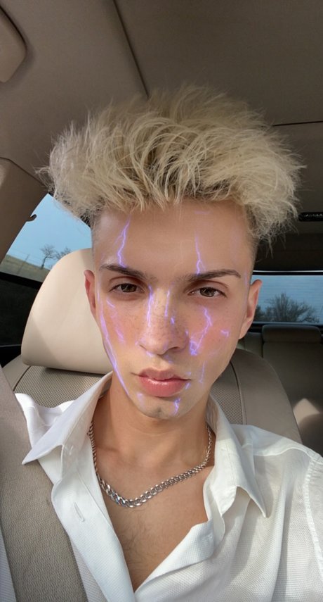 Foto di nudo di fuga di OnlyFans di Daniel