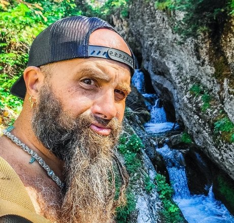 Foto di nudo di fuga di OnlyFans di Beardedsnack
