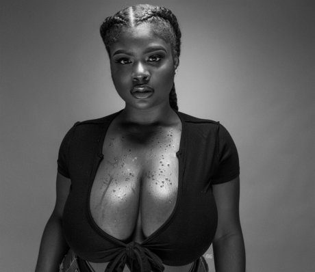 Foto di nudo di fuga di OnlyFans di Melanin Monroe