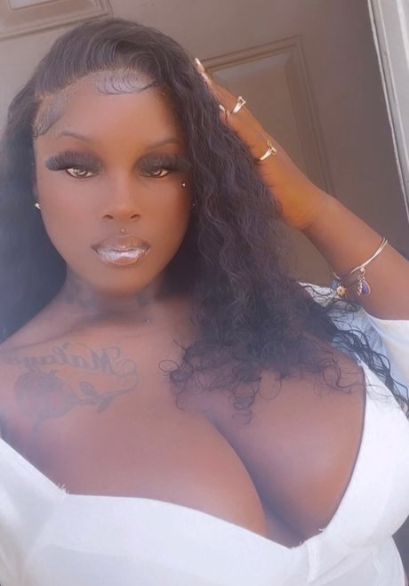 Foto di nudo di fuga di OnlyFans di Nastyprettyfreakho   Named Cmami