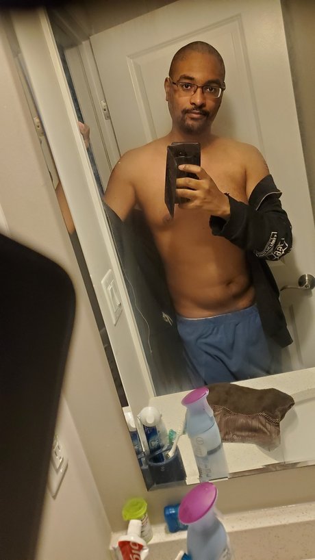 Foto di nudo di fuga di OnlyFans di Blackstar1191