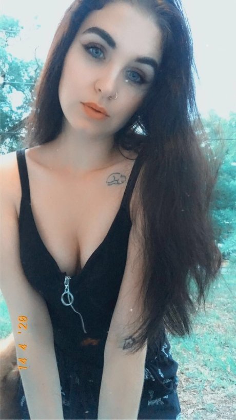 Foto di nudo di fuga di OnlyFans di Empresseri
